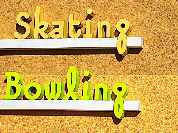 Skating Bowling